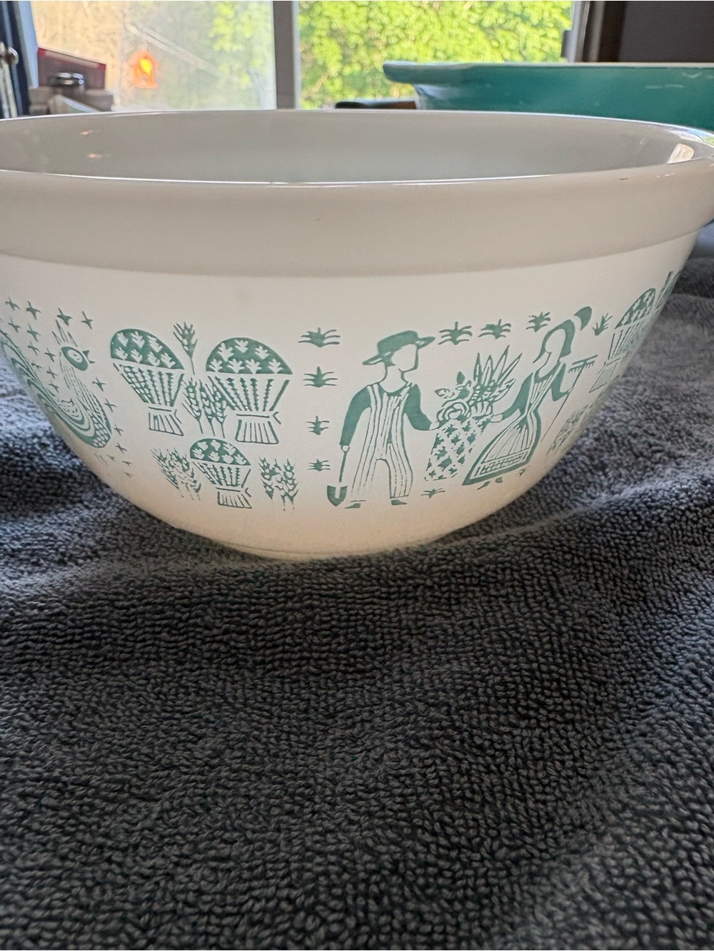 Pyrex butter print Amish mix bowl 402